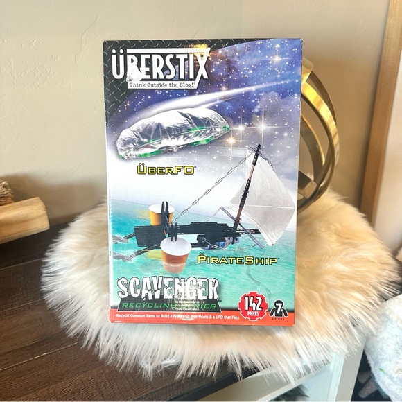 UBERSTIX Think Outside the Blox. Scavenger Recycling Series Pirateship & UberFo - Picture 1 of 2